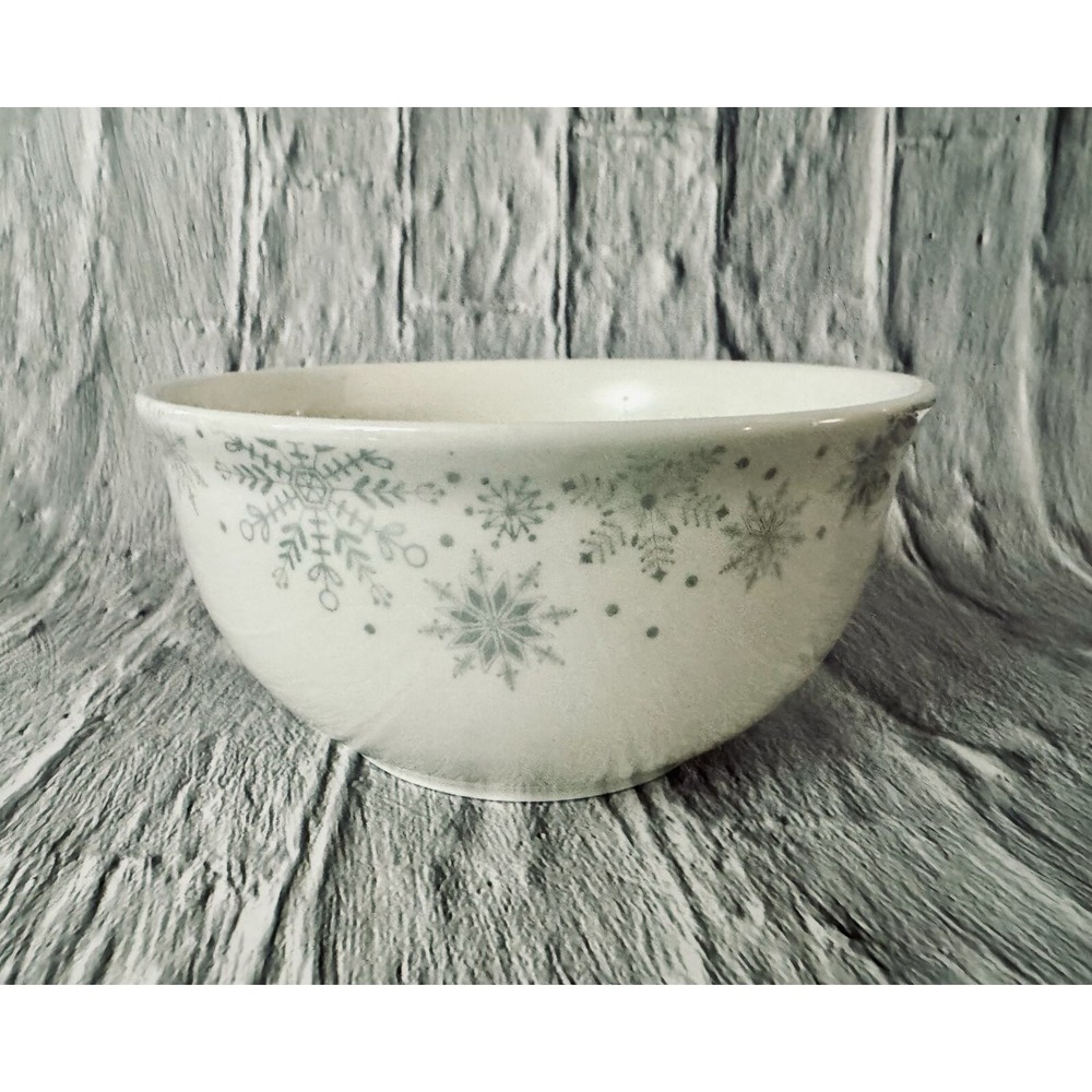 Royal Norfolk White Snowflake Soup Cereal Bowl‎ Holiday Christmas